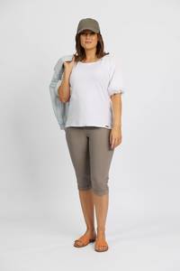 Shorts: Paris Short - Latte