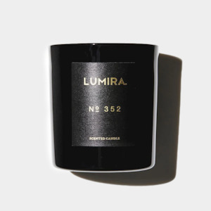 No352 Leather & Cedar Scented Candle
