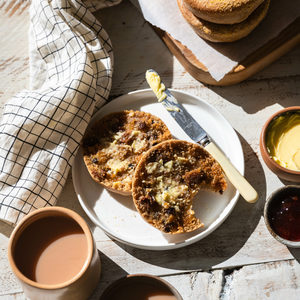 Products: Gluten Freedom Spiced Fruit Sourdough English Muffins - Venerdi NZ