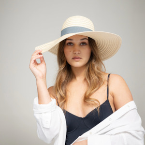 Sophie: Sophie So Shady Extra Hat w Ribbon