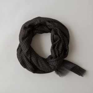 Sophie: Maxi Scarf |  Spots Black Sand
