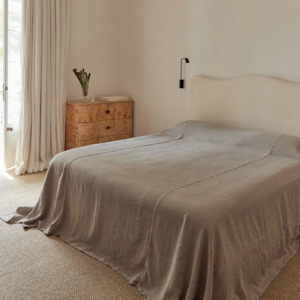 Bed Linen: Chateau Linen Bedcover | Natural with ivory piping