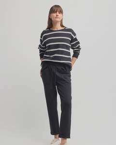 Pants Shorts: Yarra Trail Arco Jogger | Black