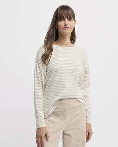 Yarra Trail Division Tee | Ecru/Almond