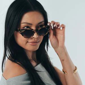 Roc Eyewear: ROC Eyewear- Hibiscus | Milky Tort Smoke
