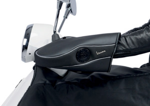 Products: Waterproof handgrip muffs for Primavera 50/150 & Sprint 50/150 - Vespa Auckland