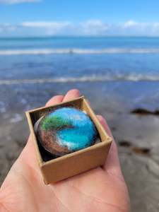 Accesories: Ocean Landscape in Miniature Needle Felted Brooch – Merino Wool on Wooden Base.