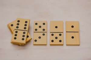 Dominoes