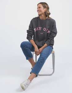 Day Off Crew Washed Black