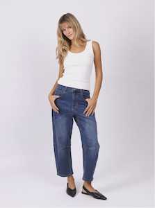 Toni Barrel Jean Blue.