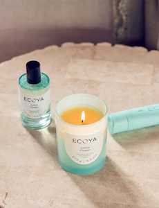 Homeware: Lotus Flower Metro Candle