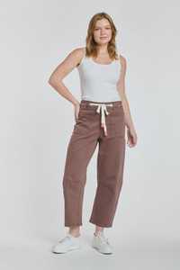 Jeans: Carter Barrel Jeans Chocolate