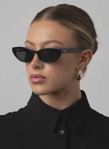 All: Shona Black/Smoke