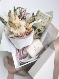 Products: BLISS - Dried Flower Gift Box - Gift Boxes Dried flowers Hire flowers Dried wedding Flowers