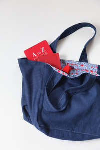 Accessories: Vida Shoppy Tote - Blue Floral