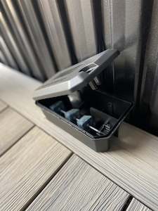 Compact Bait Station