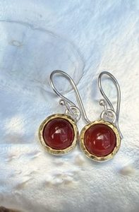 Products: silver and 22 carat gold bracelet with gems