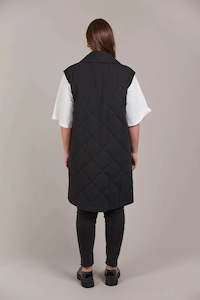 Eb Ive: Argo long line vest - Black