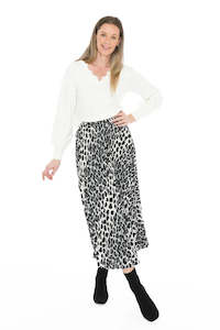 Sale: snow leopard pleated skirt