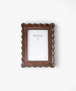 Photo Frames: Chestnut Wavy Photoframe