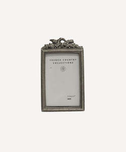French Country Collections 1: Wreath Picture Frame 2.5" x 3.75"