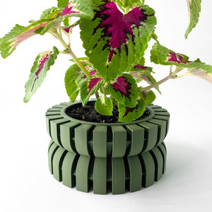 Products: Griva Planter with Drip Tray