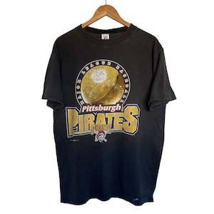 New Arrivals: Pittsburgh Pirates Baseball Logo T-Shirt (L)