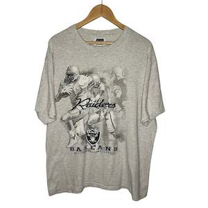 Oakland Raiders Graphic T-Shirt (L)