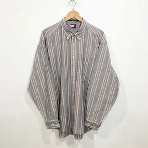 Tommy Hilfiger: Vintage Tommy Hilfiger Shirt Lion Crest Logo (XL)