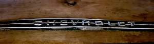 Signage: Vintagepickers Chev badge.
