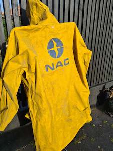 Signage: Vintagepickers Clothing .