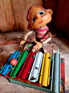 Toys: Vintagepickers aged toy