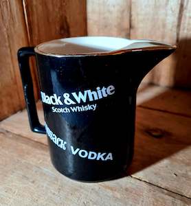 Vintagepickers Man Cave Memoribelia: Vintagepickers Black & White.