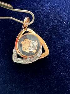 18k Rose Gold & Diamond Spinning Pig Pendant stamped 750