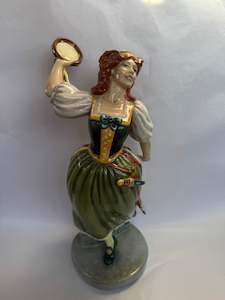 Porcelain: Royal Doulton Elsie Maynard HN2902