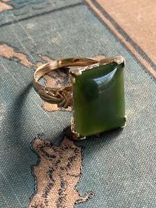 Yellow Gold: Art Nouveau 9ct Yellow Gold – Pounamu Ring Size Q1/2