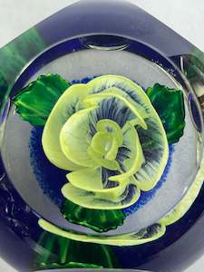 Scottish Borders Art Glass Rose paperweight