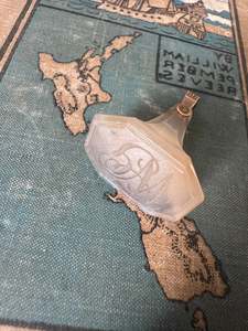 Jewellery 1: Georgian 9ct Gold Agate Seal Fob Letter MC