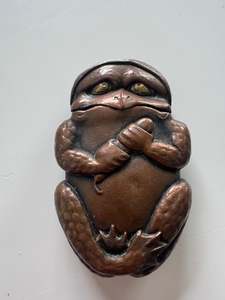 Vesta Case: Rare Japanese Copper Frog Vesta Case - Meiji Period