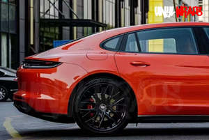 Premium So Gloss: Gloss Lava Orange - Porsche
