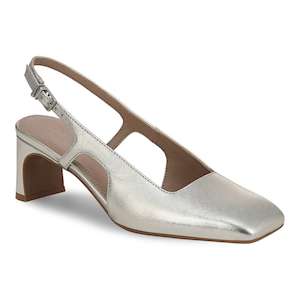 Products: Carmen Pump - Silver