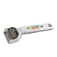 KITCHENWARE: Vegetable Peeler