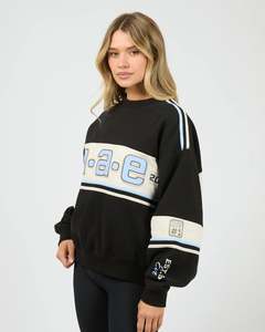 ALL ABOUT EVE Wild Nation Box Crew Black