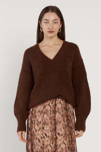 REMY V NECK JUMPER-CHOCOLATE