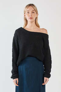 KIARA ASYMMETRIC KNIT-BLACK