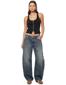 Jeans: 99 Barrel Jean Amalie