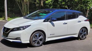 40 KWH Leaf G 2018 16.2K km SOH 87.7% Leather seats Bose stereo