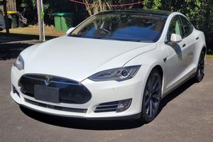 Tesla Model S P85D, 2015, 7 seats, Free Unlimited Supercharging, 41k km