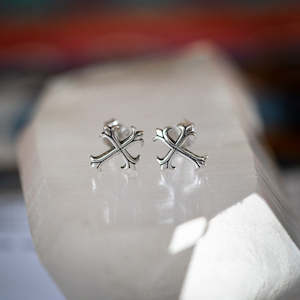 cross: Cross Studs
