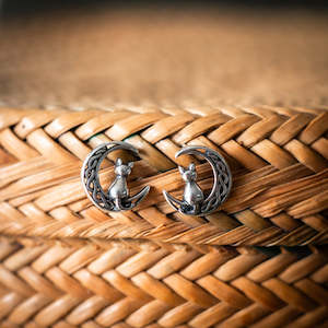 cat: Cat on the Moon Studs